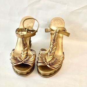 ⭐️4/15⭐️ Vince Camuto heels